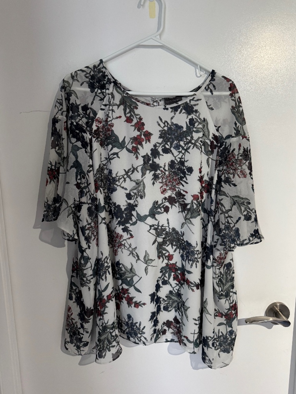 Vince Camuto - Floral summer top with sheer flutter sleeves